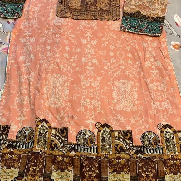 Dress - Picture 2 of 4